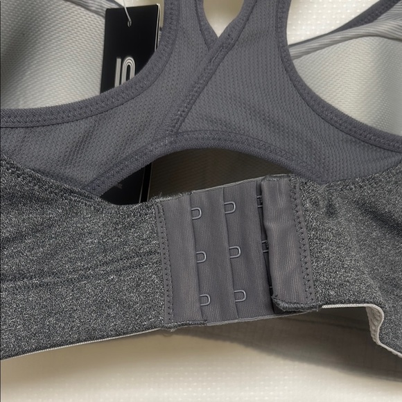 Gray Heathered Sports Bra with Geometric Racerback - Picture 4 of 6